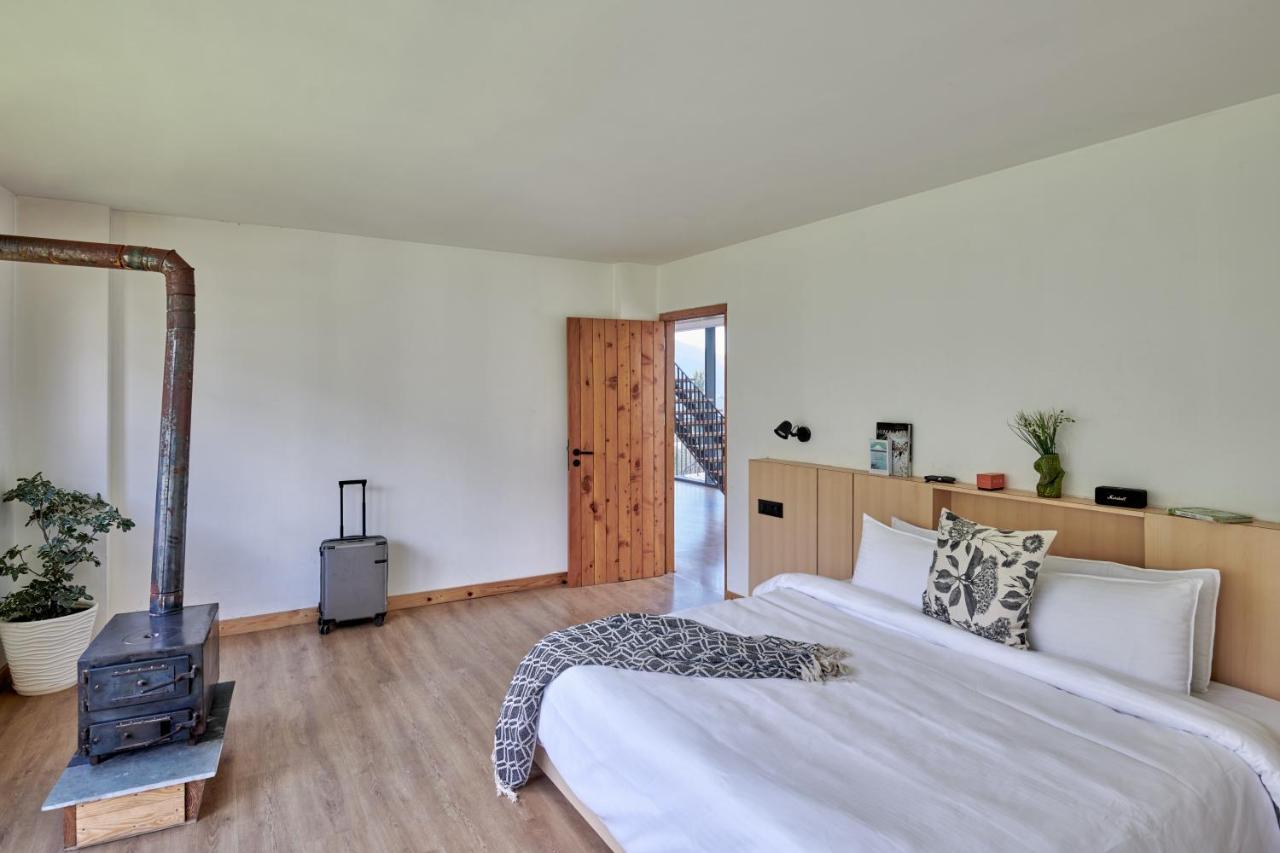 Warehouse X Poshtel Hotell Manāli Eksteriør bilde