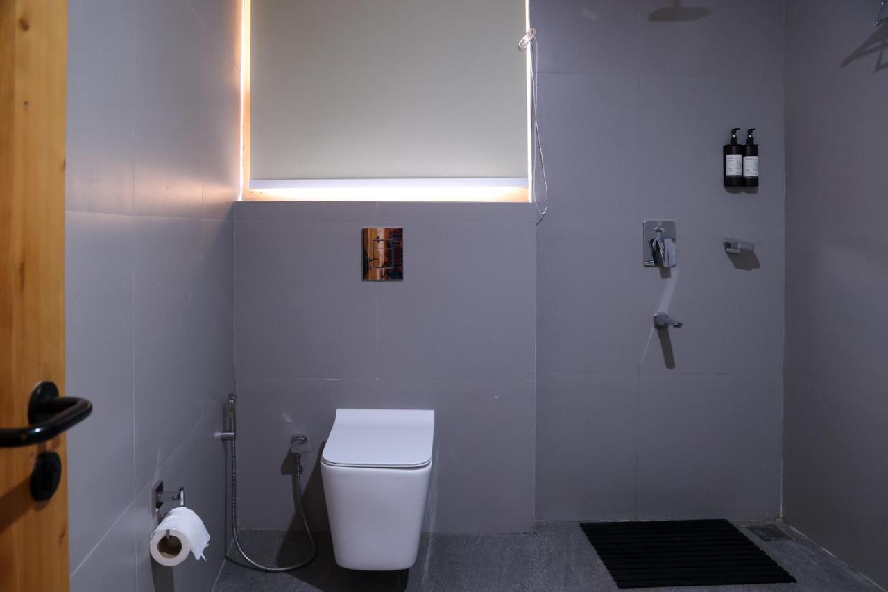 Warehouse X Poshtel Hotell Manāli Eksteriør bilde